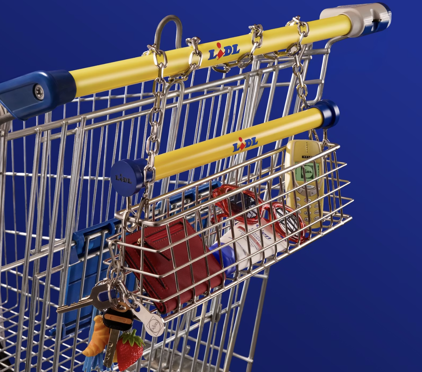 Lidl выпустил сумки в виде тележек: мода на абсурд становится вирусной